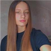 Soy una estudiante de universidad capacitada para dar clases de repaso de primaria a nivel excelente